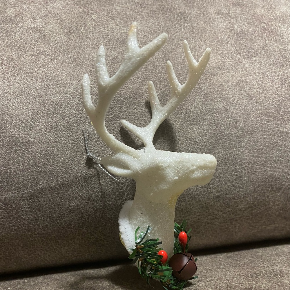 Reindeer ornament